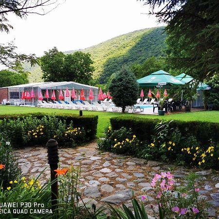 Hotel Divetsite Сливен Экстерьер фото